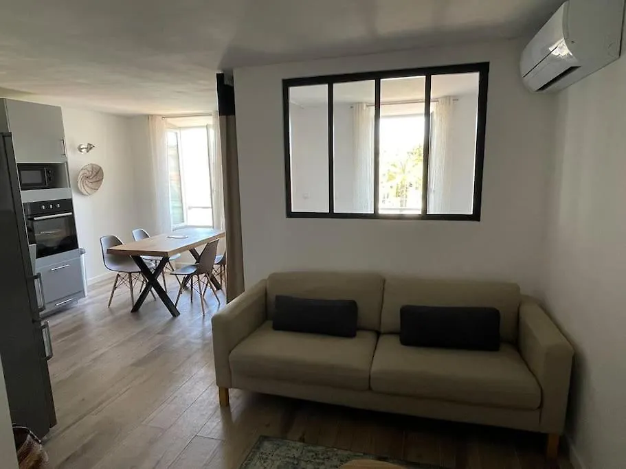 Tres Bel Appartement, Port Sanary, France
